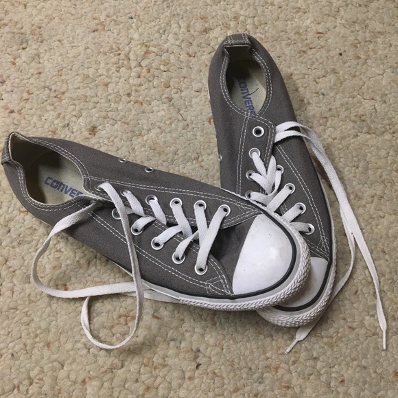 GREY LOW CONVERSE - Picture 1 of 3